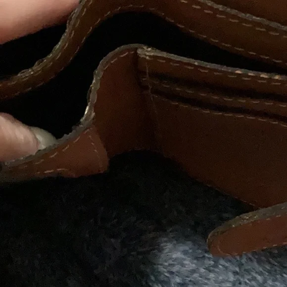 Patricia Nash Leather Wallet. Hazelnut - Picture 7 of 9